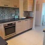 Apartment Spacieux T4 Renove A Hendaye, Lumineux Et Calme, Proche Avec Parking Et Wifi. - Fr-1-239-985 Hendaye