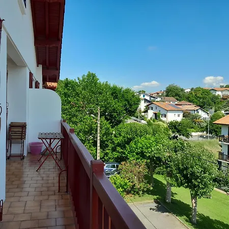 Apartament Spacieux T4 Renove A Hendaye, Lumineux Et Calme, Proche Avec Parking Et Wifi. - Fr-1-239-985 Hendaye